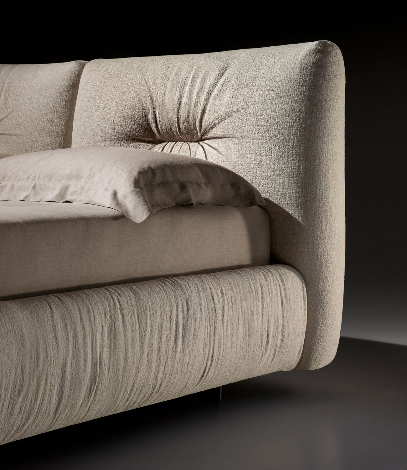 Letto Kumo, design by Paolo Grasselli.
