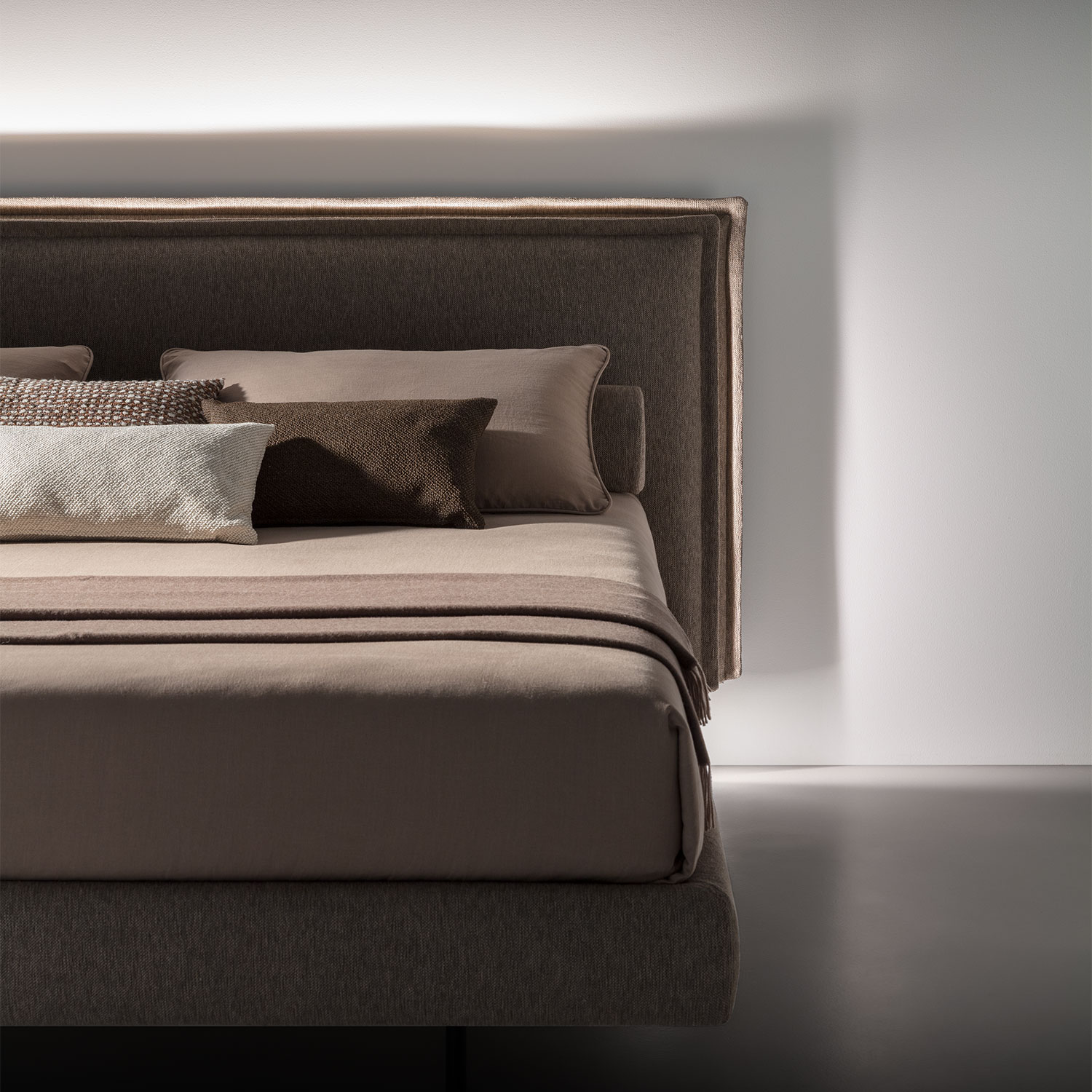 Twils presenta il nuovo letto Panama disegnato da Giulio Iacchetti